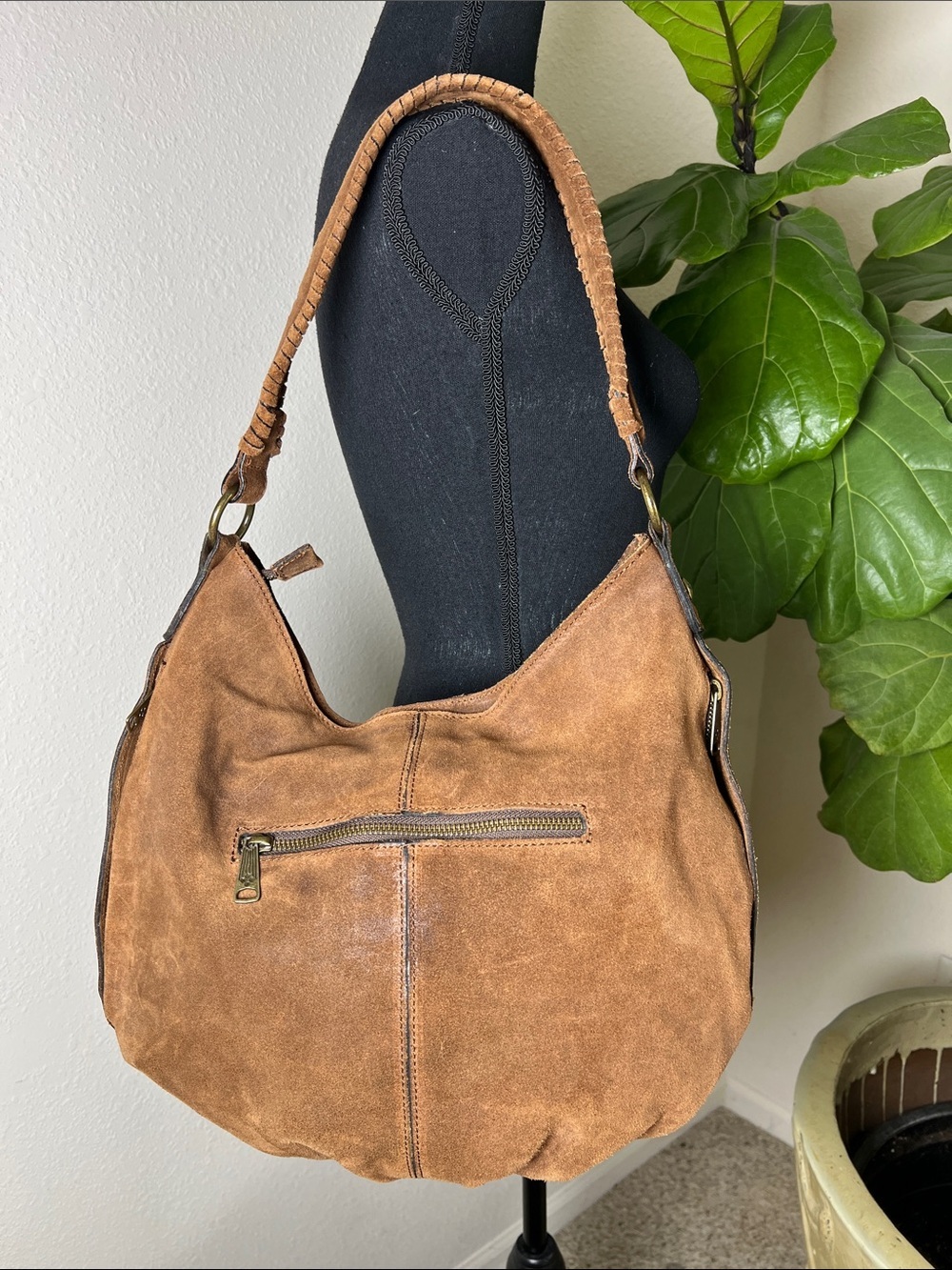 Patricia Nash Women’s Bello Cognac Suede Shoulder Hobo Bag Purse Studded Zip - Picture 7 of 16
